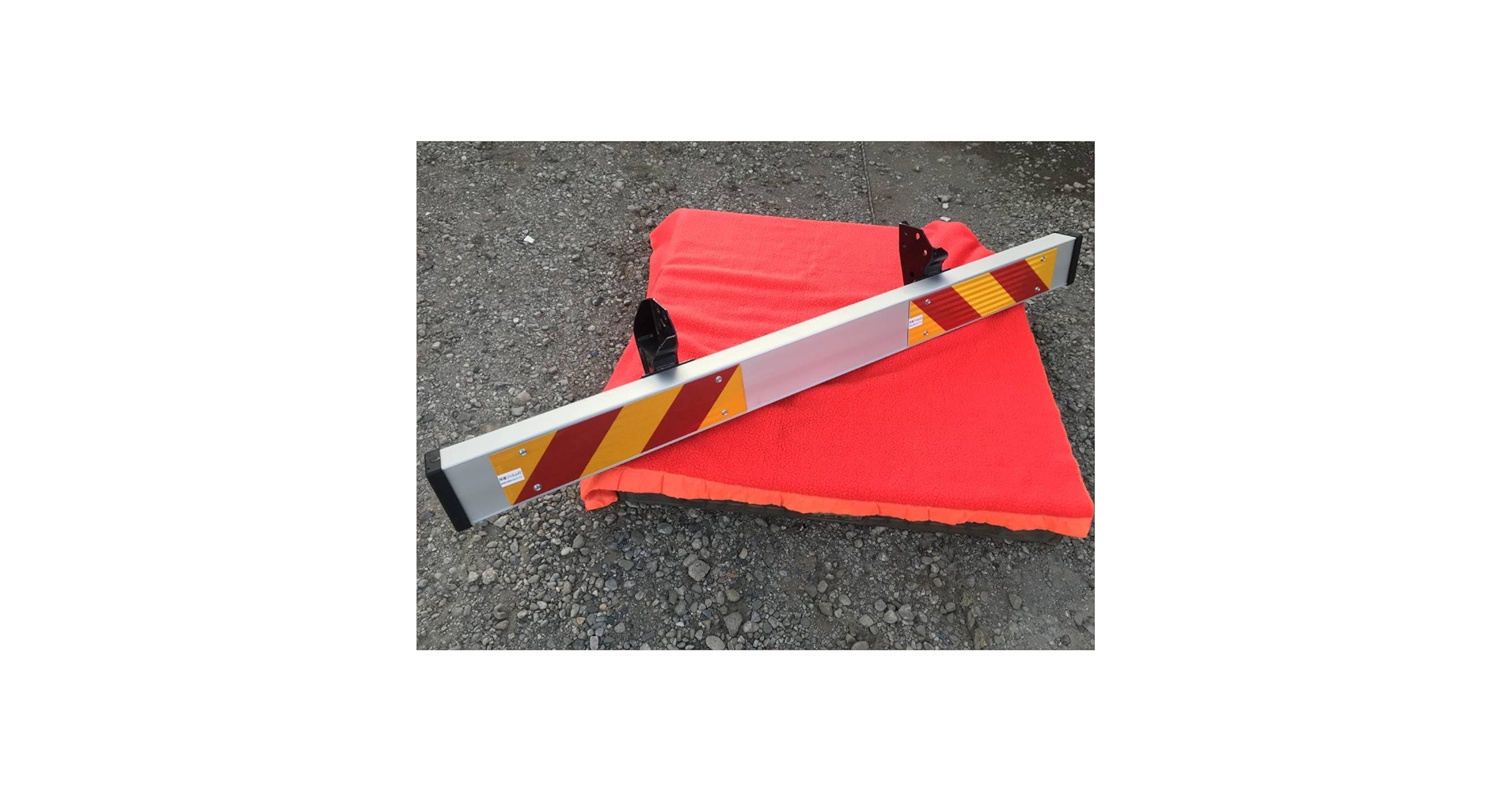 Amazon | アルミリアバンパー 中型用 新車外し いすゞ エルフ 最新型 Amazon | アルミリアバンパー 中型用 新車外し いすゞ エルフ 最新型